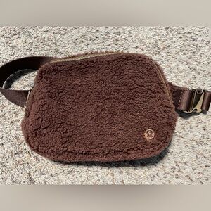 Lululemon Sherpa Belt Bag 2L